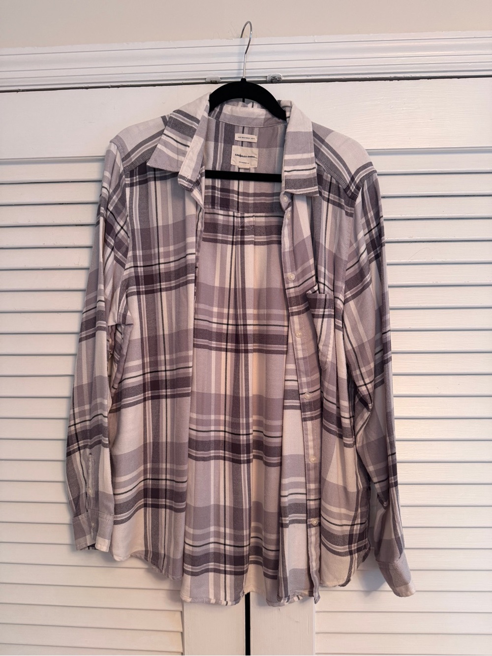 American Eagle Outfitters Plaid Button-Down Shirt - Gray and Cream